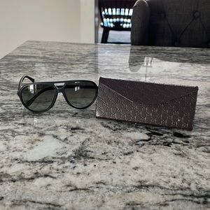 Authentic Gucci aviator sunglasses